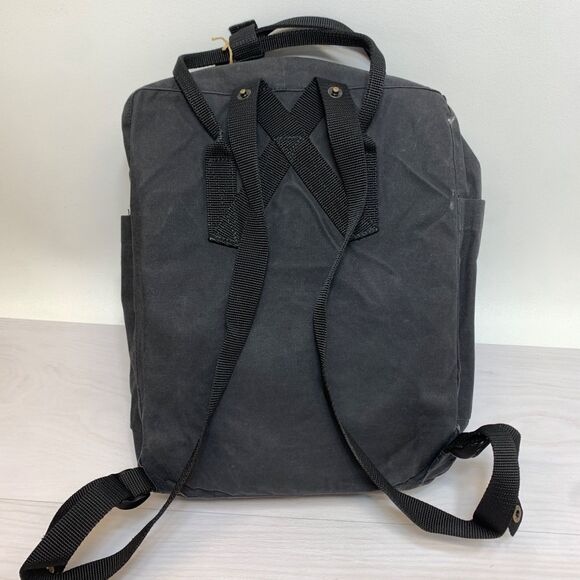 Fjallraven Kanken Classic Unisex Mens Womens Backpack Black One Size 16L main image 11